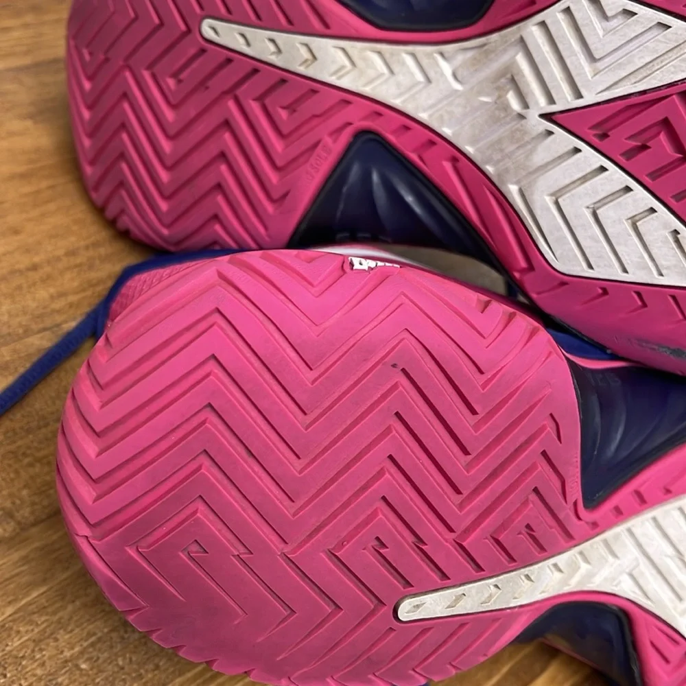DIADORA B. ICON 2 WOMENS ATHLETIC SHOES SZ 9 ,  GOOD CONDITION, PREOWNED